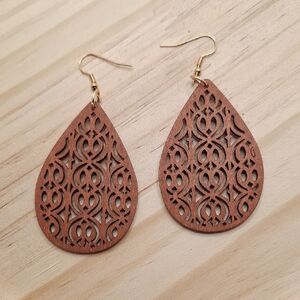 Elegant Brown Teardrop Earrings